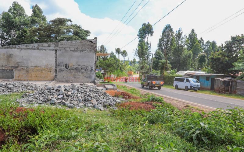 Prime Commercial Plot Touching Tarmac for Sale in Kikuyu, Mai-ii-hii