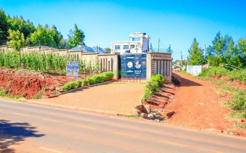 Prime Commercial Plot Touching Tarmac for Sale in Kikuyu, Ondiri