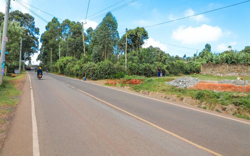 Prime Commercial Plot Touching Tarmac For Sale In Kikuyu, Mai-ii-hii