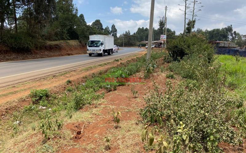 Land For Sale Touching Tarmac in Kikuyu, Kamangu.