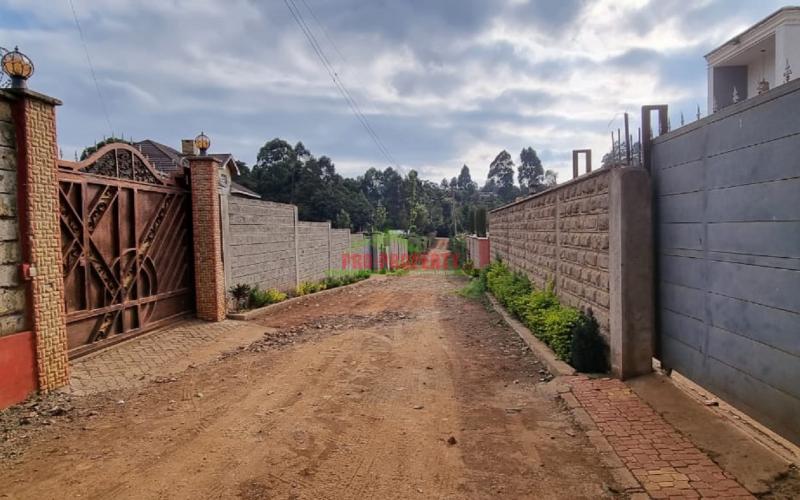 Residential 50 By 100 Fts Plot For Sale In Thogoto.