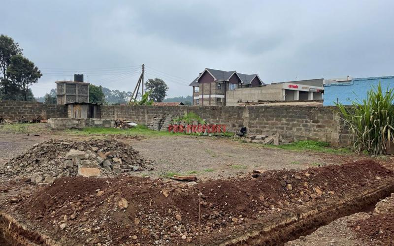 Commercial 100 By 100 Fts Plot For Sale Fronting The Tarmac (waiyaki Way) In Sigona Zambezi.