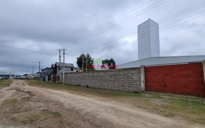 Commercial Godown For Sale Along The Nairobi-nakuru Highway.