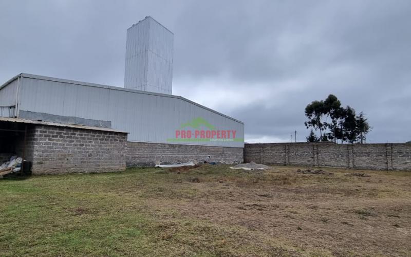 Commercial Godown For Sale Along The Nairobi-nakuru Highway.