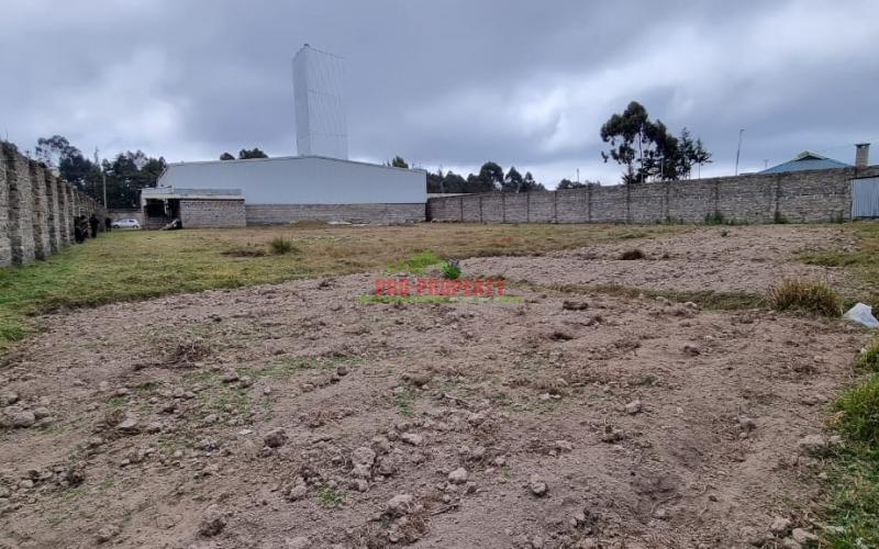 Commercial Godown For Sale Along The Nairobi-nakuru Highway.