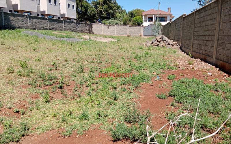 Prime Plot For Townhouses Investment.