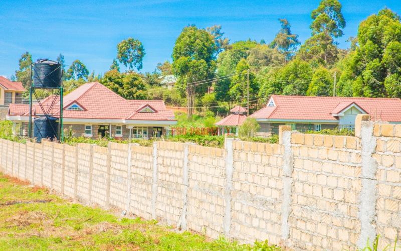 Prime Residential Plots For Sale in Karai, Ondiri (Gated Community)