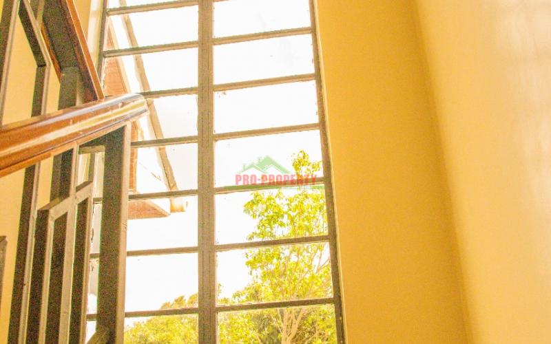 4 Bedroom Townhouse In A Gated Community Of Eight.