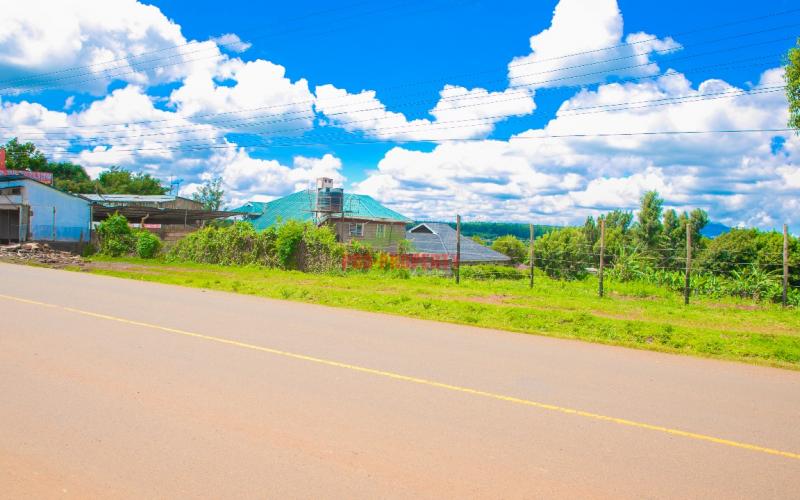Prime Commercial Plot fronting The Tarmac For Lease In Kikuyu, Gikambura .