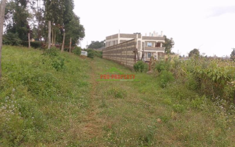 Ready to build plots for sale in Kamangu