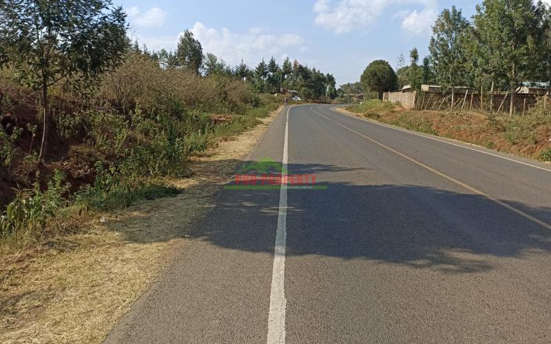 Commercial Touching Tarmac Plot For Sale In Kamangu