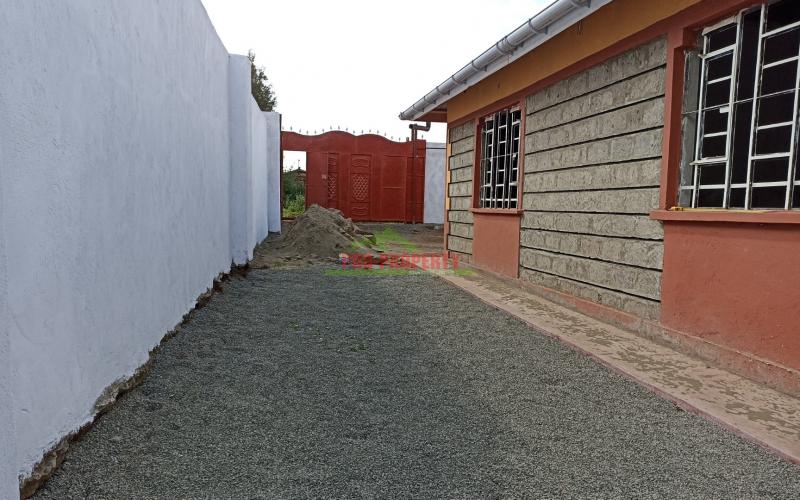 3 Bedroom Bungalow For Sale In Kamangu, Kinamba