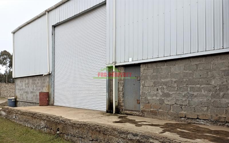 Commercial Go Down For Sale Along The Nairobi-nakuru Highway.
