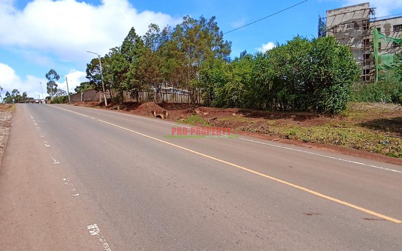 Commercial Touching Tarmac Plot For Sale In Kikuyu, Gikambura