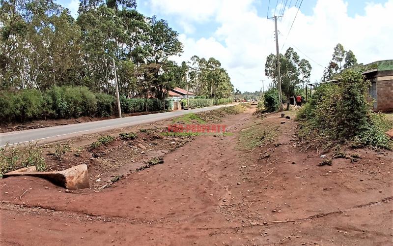 Touching Tarmac Commercial Plot For Sale In Kikuyu At Gikambura