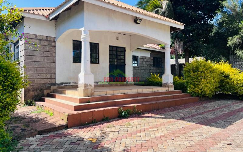 Prime 100 X 100ft Plot For Sale In Kikuyu, Thogoto With A 3 Bedroom House.