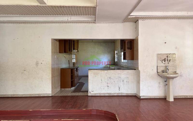 Prime 100 X 100ft Plot For Sale In Kikuyu, Thogoto With A 3 Bedroom House.