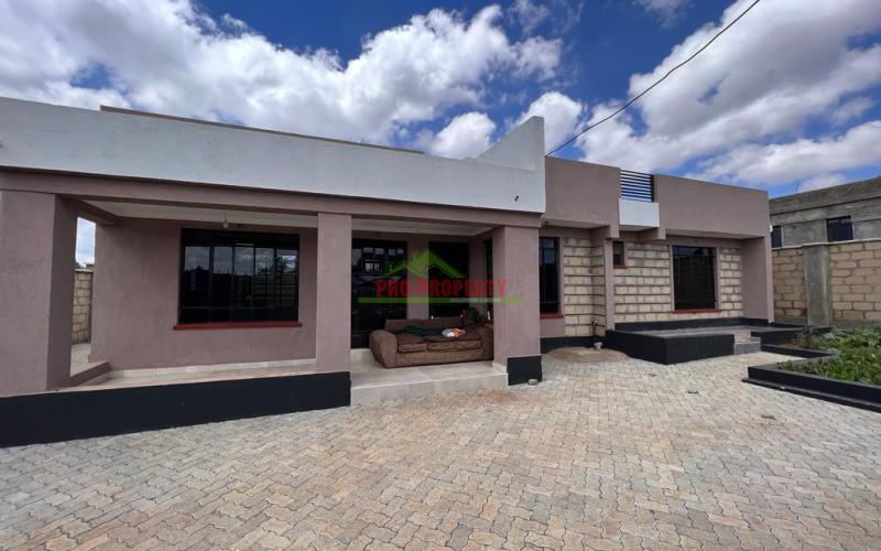 3 Bedroom Flat Roofed Bungalow For Sale in Kikuyu, Lusingetti.