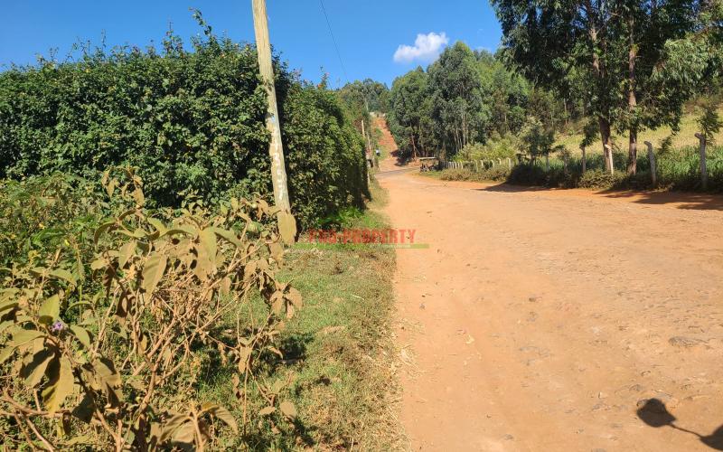 Commercial plot for sale in Ondiri(karai Muslim)