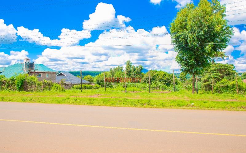 Prime Plot Fronting The Tarmac For Lease In Kikuyu, Gikambura.