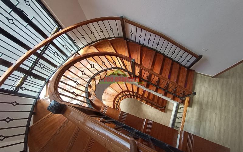 6 Bedroom  Ultra-modern Maisonette For Sale In Daykio, Bustani, Ruiru