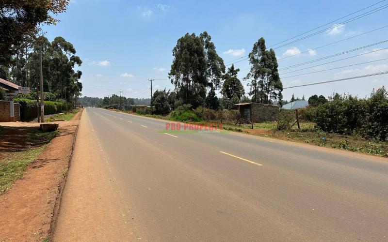 Prime One Acre Land On Tarmac For Sale In Kikuyu ,gikambura.