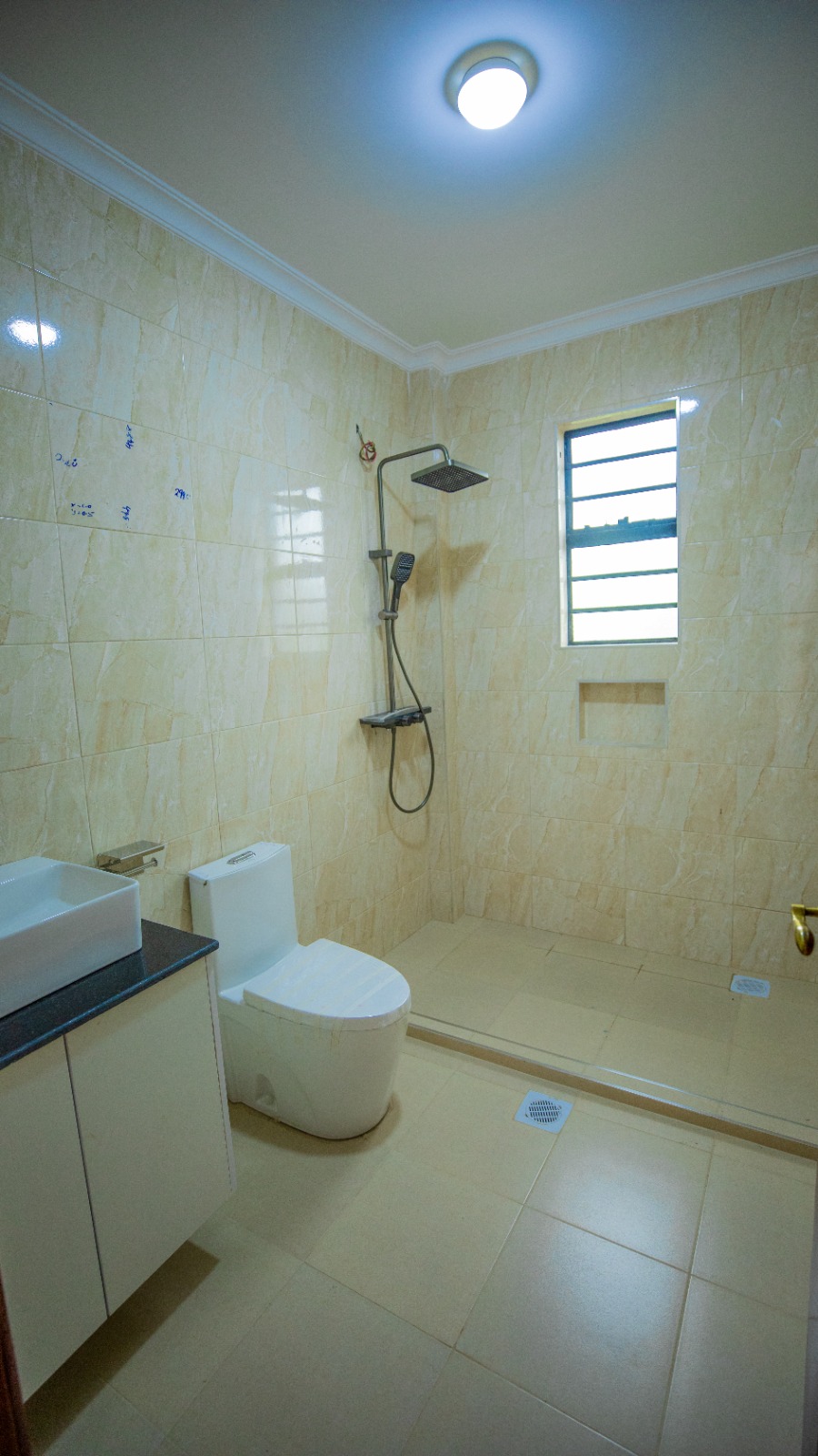 Elegant 4-bedroom Standalone Maisonette For Sale – Kenyatta Road Estate